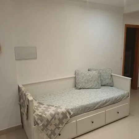 As De Guia, Playa De Canteras لاس بالماس دي غران كاناريا